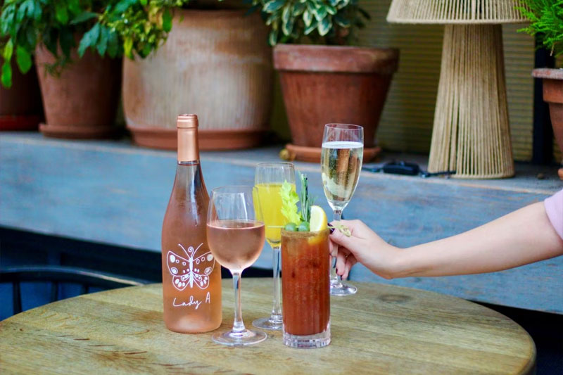 Free-Flowing Cocktails, Prosecco and Rosé Brunch for Two at Rail House Café, Victoria