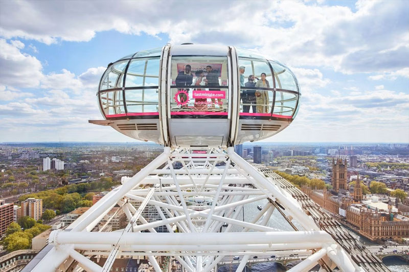 London Eye, Three Course Meal and Cocktails at The Swan
