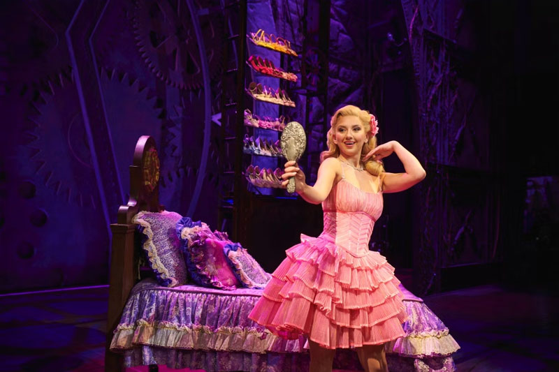 Wicked Theatre Tickets and The Official Wicked Themed Afternoon Tea at The Clermont London, Victoria